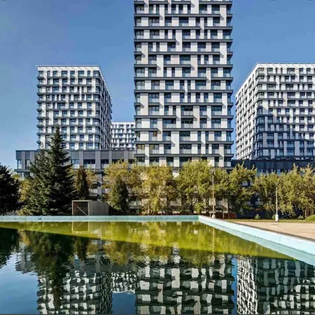 Garden Tower - 8 Min Do Centra, Garaz Lejlighed