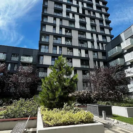 Garden Tower - 8 Min Do Centra, Garaz Prag