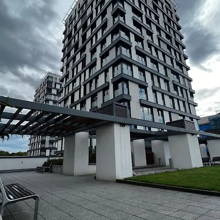 Garden Tower - 8 Min Do Centra, Garaz
