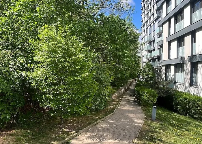 Garden Tower - 8 Min Do Centra, Garaz *