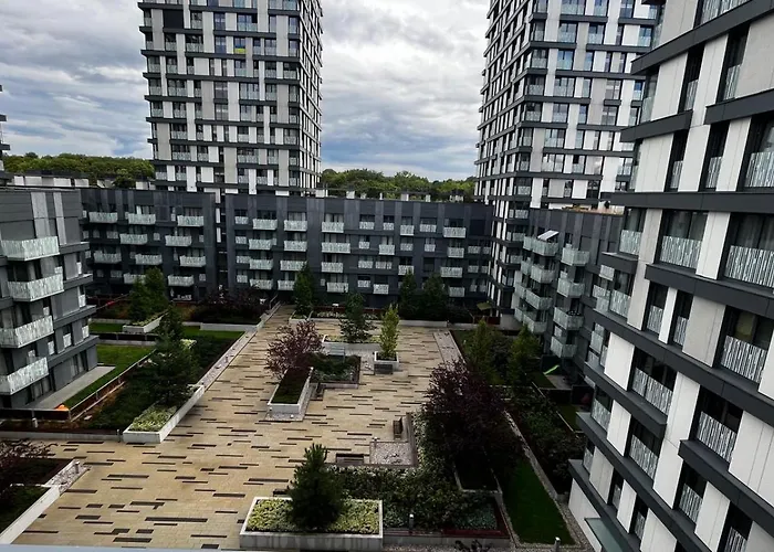 Apartman Garden Tower - 8 Min Do Centra, Garaz Prága