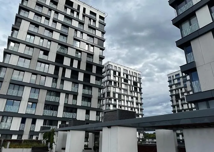 Garden Tower - 8 Min Do Centra, Garaz *