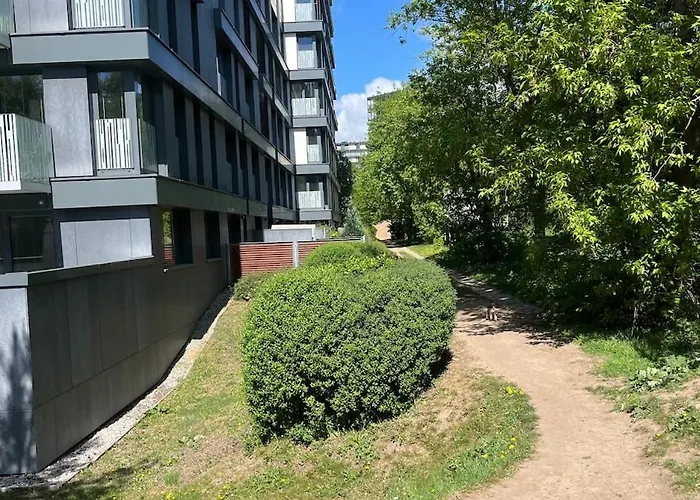 Garden Tower - 8 Min Do Centra, Garaz Apartman