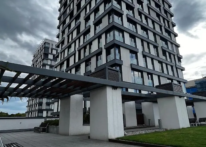 Garden Tower - 8 Min Do Centra, Garaz