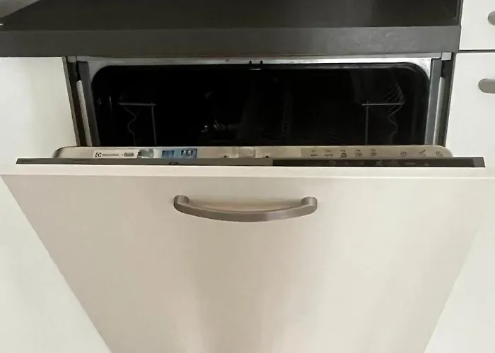 Garden Tower - 8 Min Do Centra, Garaz Apartman *