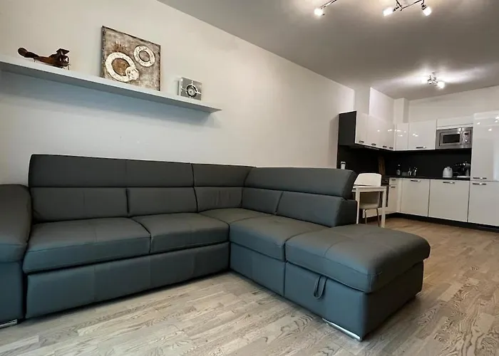 Garden Tower - 8 Min Do Centra, Garaz Apartman Prága