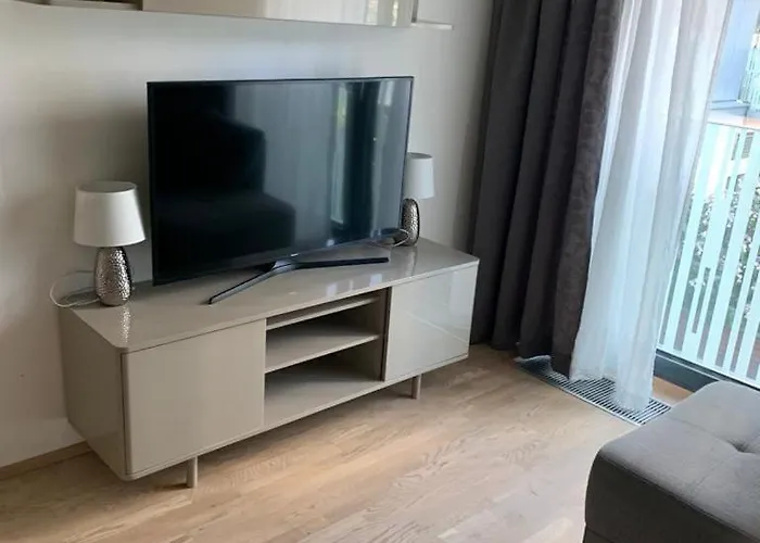 Apartman Garden Tower - 8 Min Do Centra, Garaz *