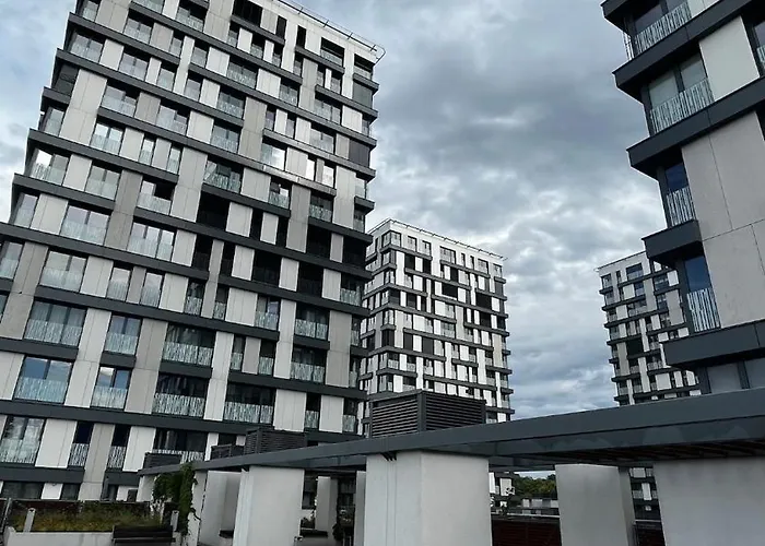 Garden Tower - 8 Min Do Centra, Garaz *