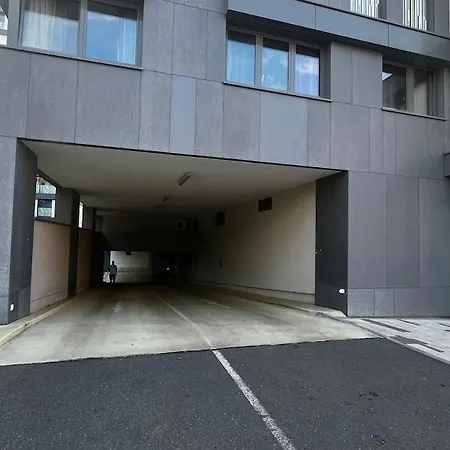 Garden Tower - 8 Min Do Centra, Garaz Apartamento Praga