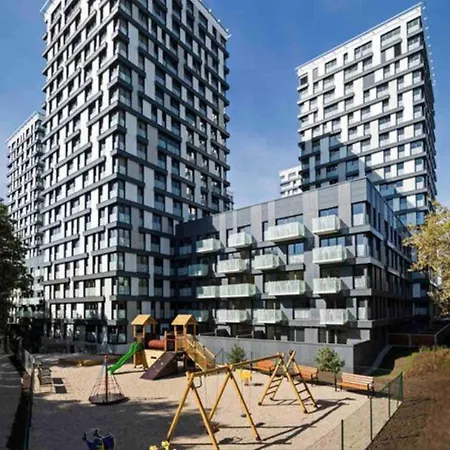 Apartamento Garden Tower - 8 Min Do Centra, Garaz