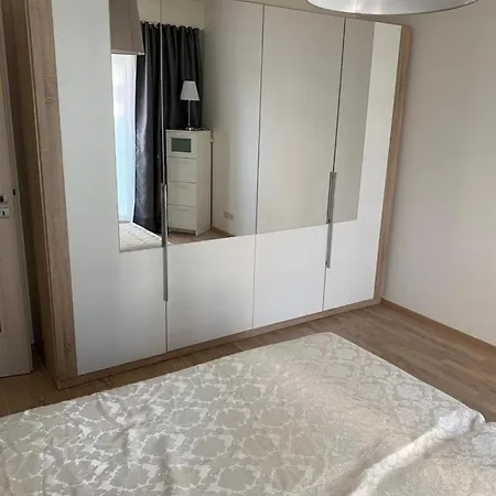 Garden Tower - 8 Min Do Centra, Garaz *