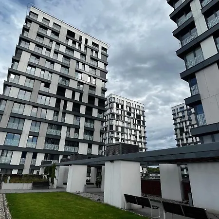 Garden Tower - 8 Min Do Centra, Garaz *