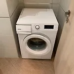 Garden Tower - 8 Min Do Centra, Garaz Apartment *
