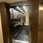 Garden Tower - 8 Min Do Centra, Garaz *