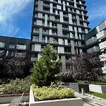 Garden Tower - 8 Min Do Centra, Garaz Prague