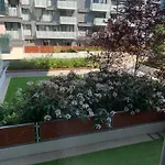 Apartment Garden Tower - 8 Min Do Centra, Garaz Prague